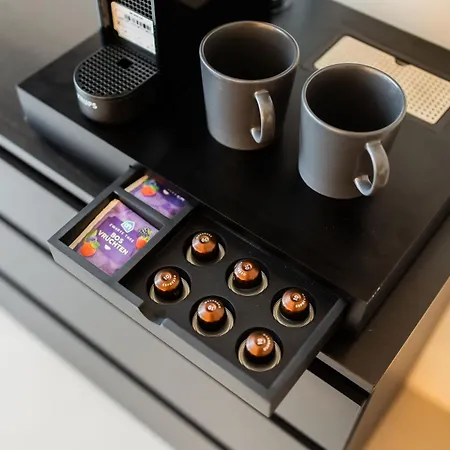 Alphabet - Brede Hilledijk 95 *