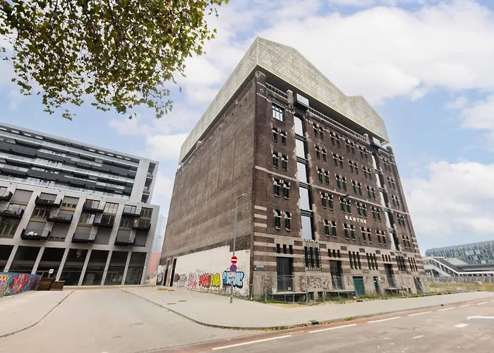 Alphabet - Brede Hilledijk 95 * Rotterdam