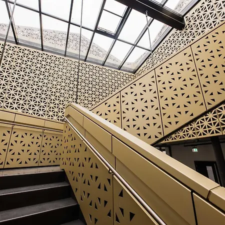 Alphabet - Brede Hilledijk 95 *