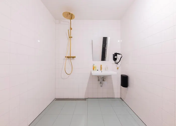 Alphabet - Brede Hilledijk 95 Appartement *