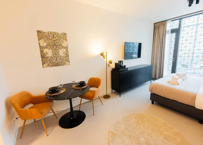 Alphabet - Brede Hilledijk 95 Róterdam