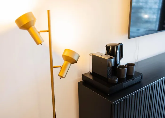 Alphabet - Brede Hilledijk 95 Rotterdam