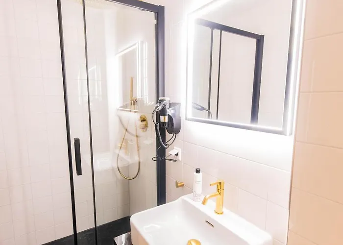 Alphabet - Brede Hilledijk 95 Róterdam