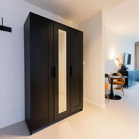 Alphabet - Brede Hilledijk 95 * Rotterdam