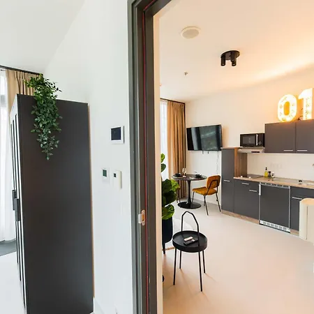 Alphabet - Brede Hilledijk 95 * Rotterdam